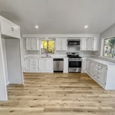 https://myrentalspot-bucket.s3.us-west-2.amazonaws.com/images/properties/27/170650626365b7381713500_225x225.jpg